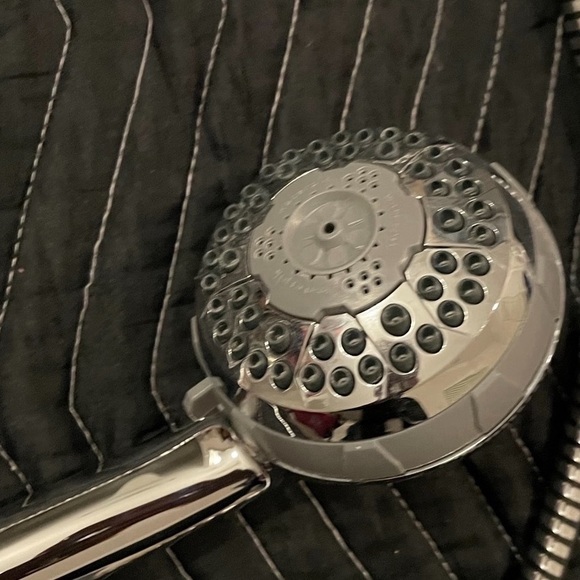 EUC Dual "2 in 1" Water Pik 8 Mose PowerSpray+Hand Held Shower Head, All Chrome - Picture 4 of 7